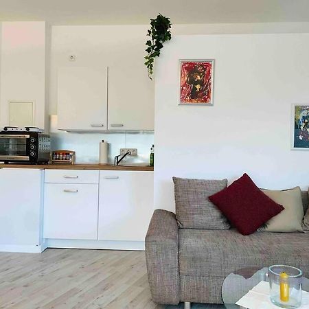Schoenes Bungalow, Check-In Kontaktlos, Zentral Дуйсбург Екстериор снимка