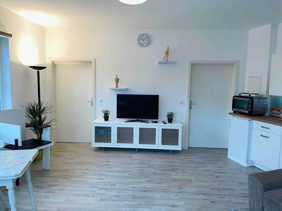 Schoenes Bungalow, Check-In Kontaktlos, Zentral Дуйсбург Екстериор снимка